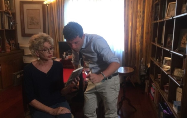 Andrea Camilleri ed Enrica Bonaccorti leggono il libro 'Voci dal Terremoto' di Fabio Bolzetta per Caritas italiana