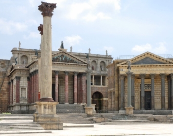 Le scenografie di Cinecittà dal set di Roma antica