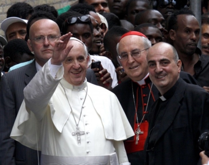 TG2000 POST: 'Papa, Migranti: una famiglia in ogni comunità'