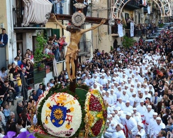 La festa del SS. Crocifisso di Monreale (PA)